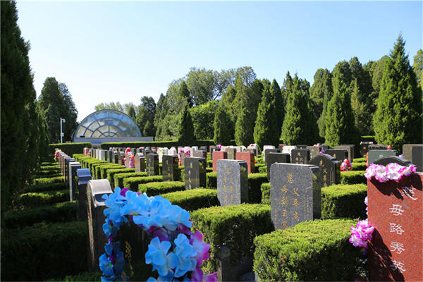 海淀区西山公墓是合法的墓地吗？