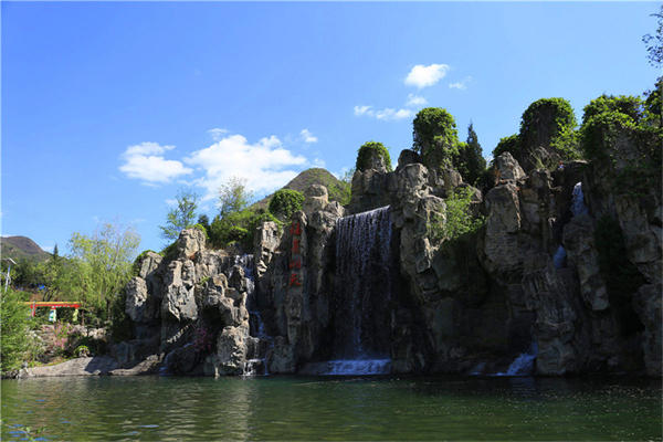 廊坊万桐公墓迎来寒衣节祭扫高峰