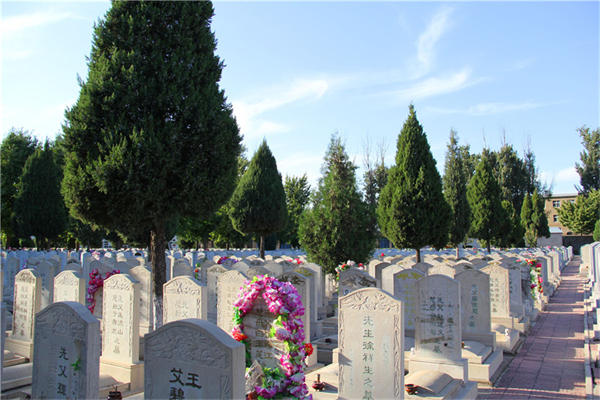 北京九公山长城纪念林陵园墓地价格多少？寒衣节买墓地能打几折？