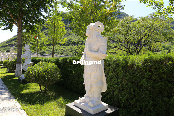 教育部发文,对广西百色一教师歧视殡葬工孩子问题作出决定