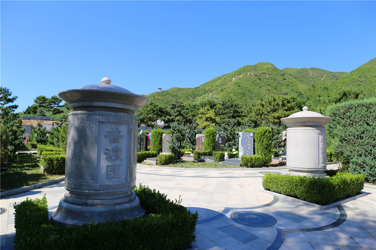 北京朝阳陵园墓地有多大-1