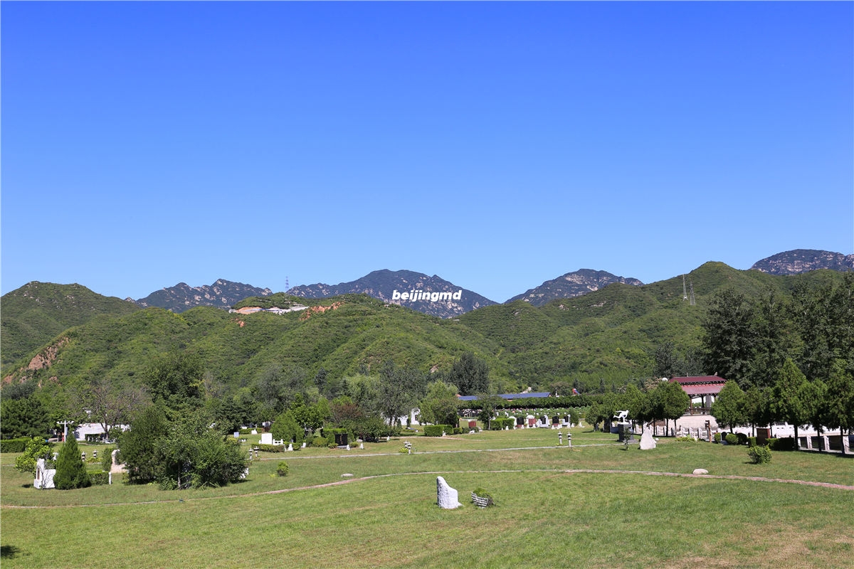 凤凰山陵园VS天寿陵园对比哪个好 凤凰山陵园VS天寿陵园对比哪个好